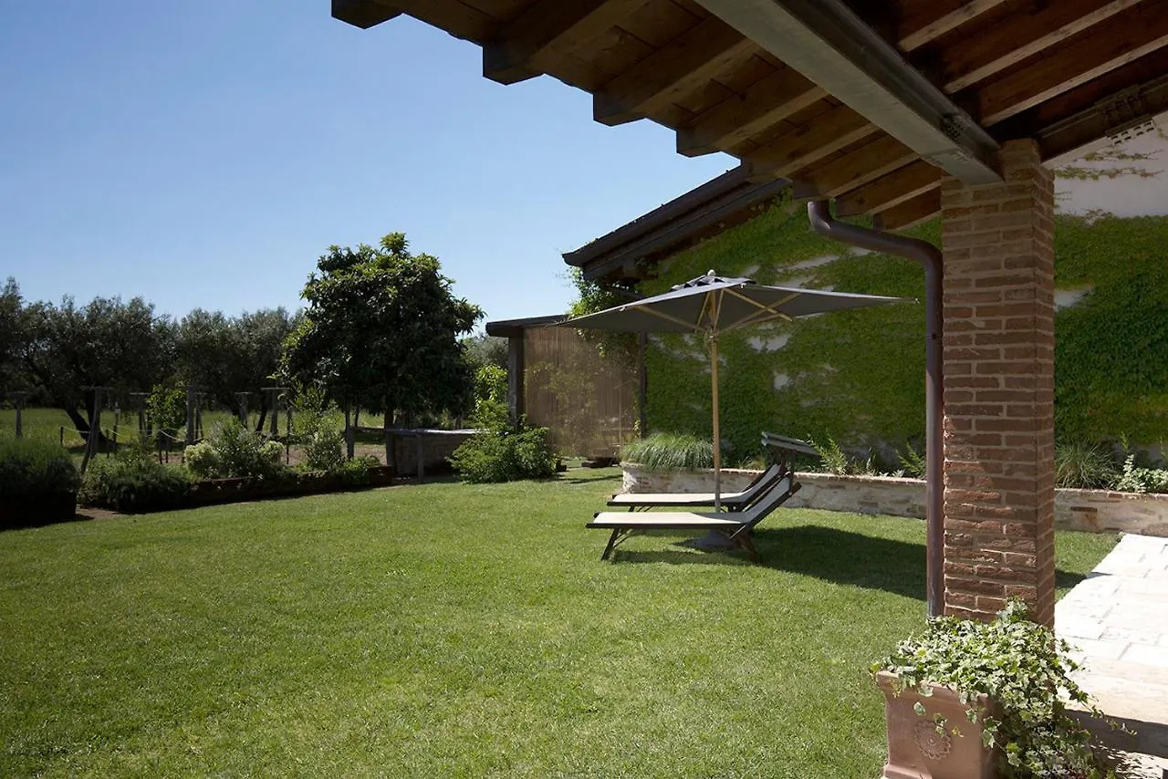 Olimagio Farm Stay With Animals And 25M Pool, Beach At Cycling Distance Pietrasanta Country house