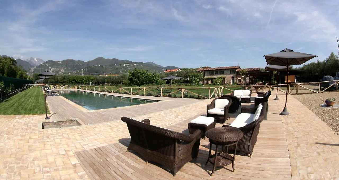 Country house Olimagio Farm Stay With Animals And 25M Pool, Beach At Cycling Distance Pietrasanta Italy