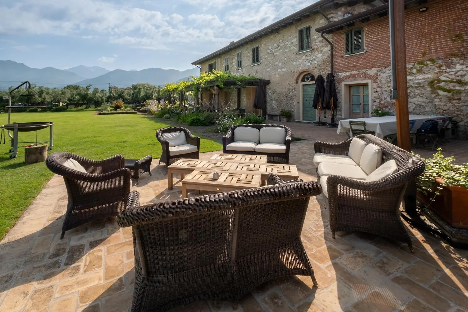 Country house Olimagio Farm Stay With Animals And 25M Pool, Beach At Cycling Distance Pietrasanta Italy