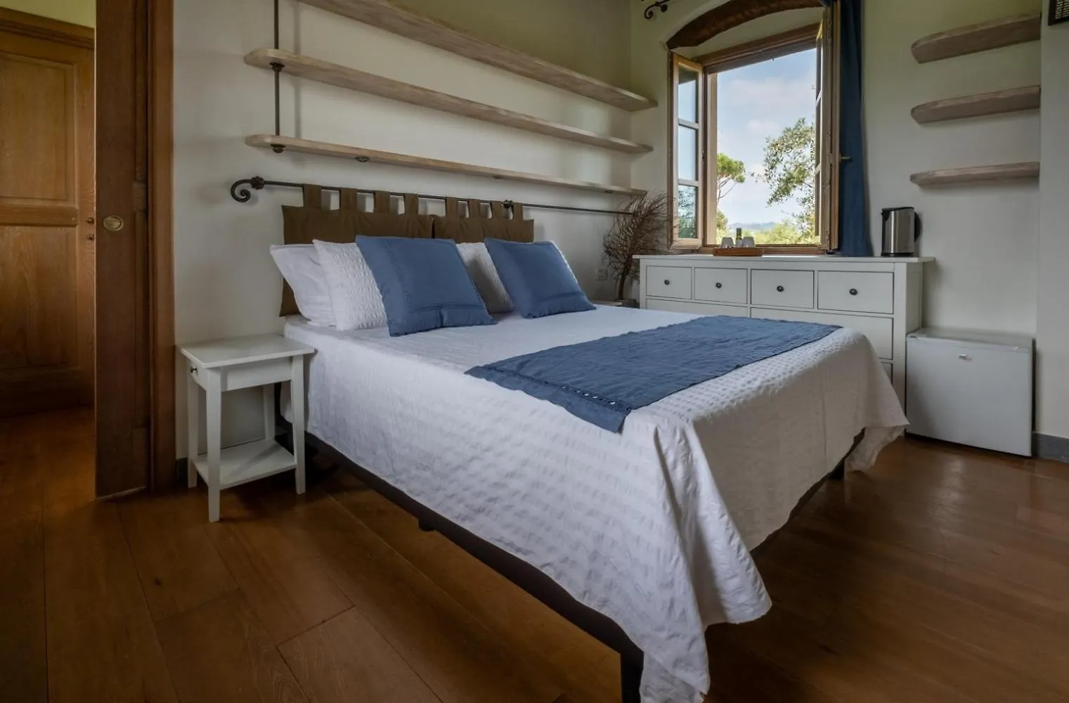 Olimagio Farm Stay With Animals And 25M Pool, Beach At Cycling Distance Pietrasanta Country house