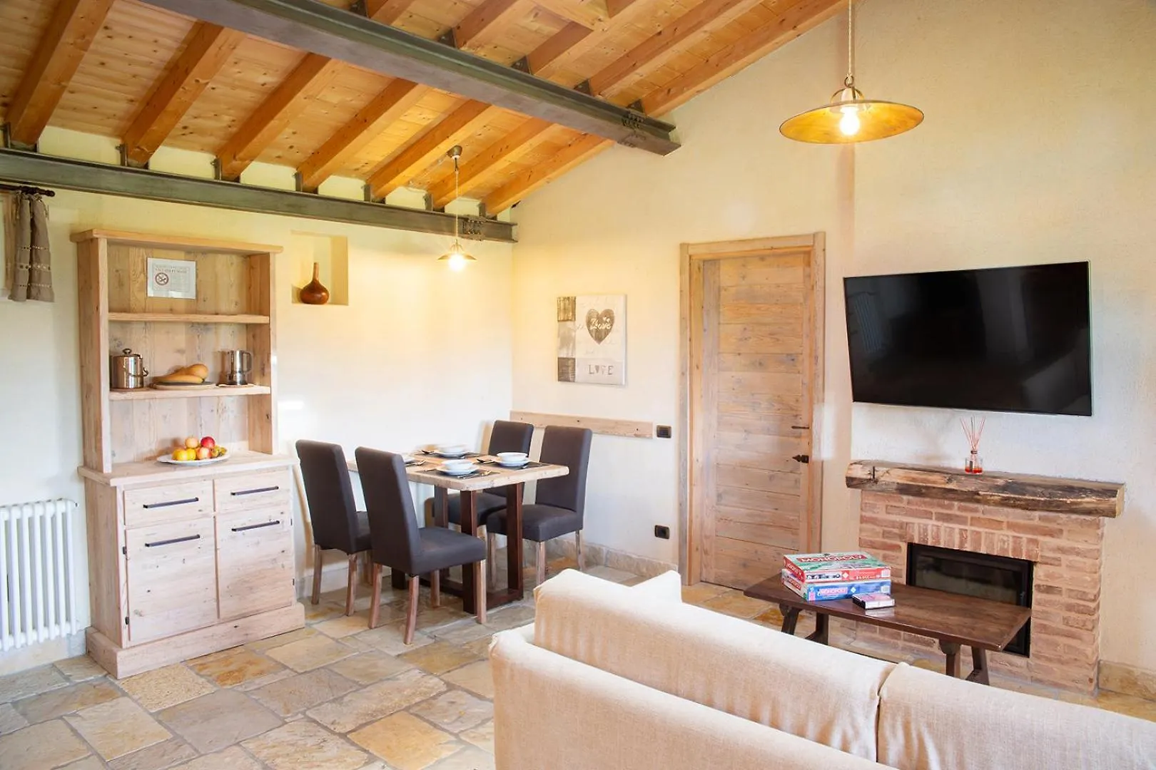 Olimagio Farm Stay With Animals And 25M Pool, Beach At Cycling Distance Pietrasanta Italy
