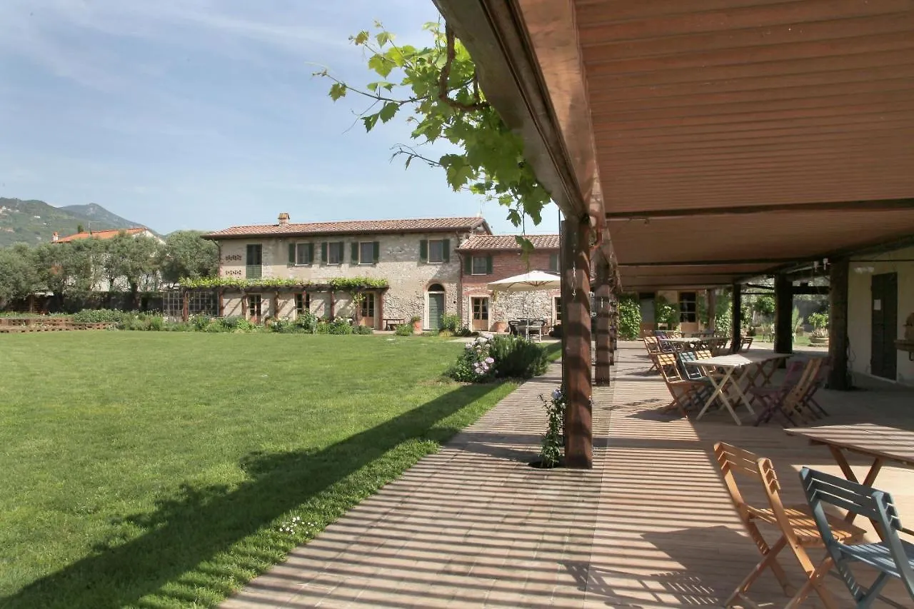 Olimagio Farm Stay With Animals And 25M Pool, Beach At Cycling Distance Pietrasanta Italy