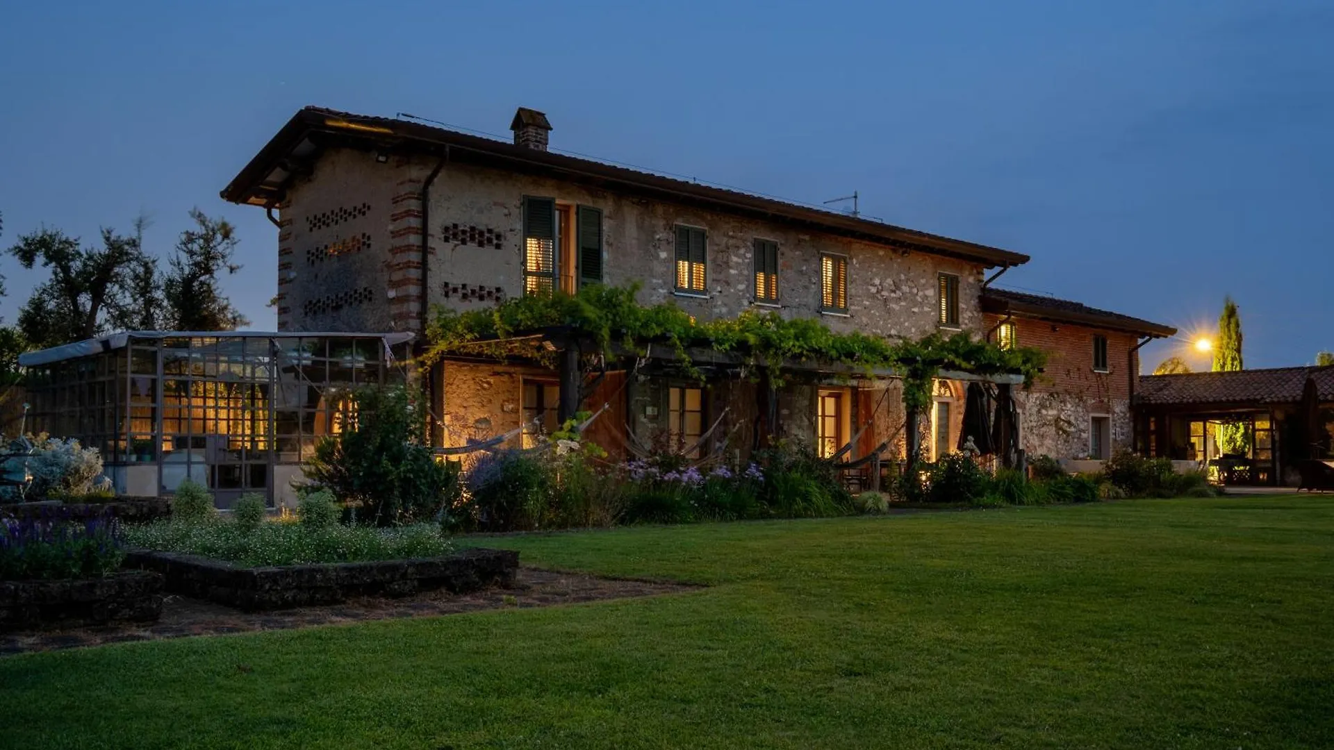 Olimagio Farm Stay With Animals And 25M Pool, Beach At Cycling Distance Pietrasanta