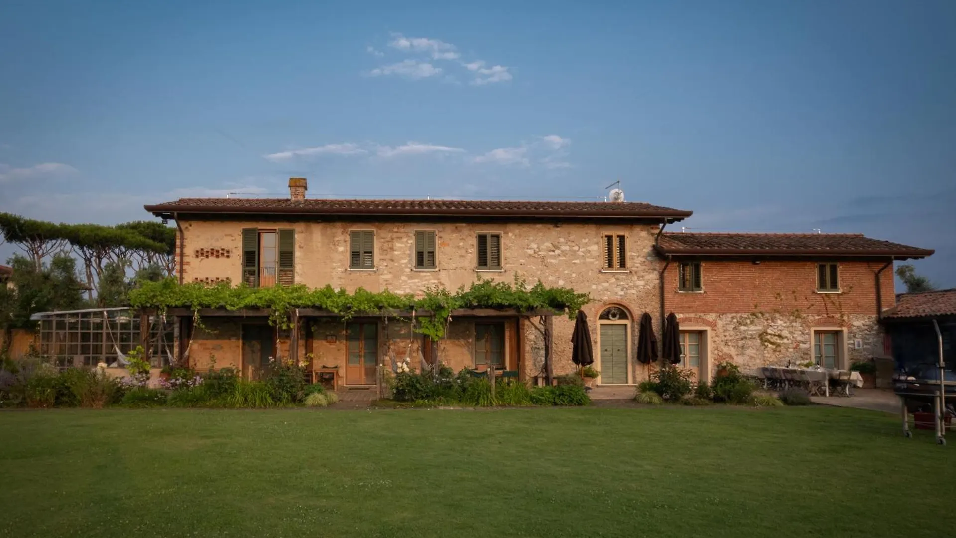 Country house Olimagio Farm Stay With Animals And 25M Pool, Beach At Cycling Distance Pietrasanta
