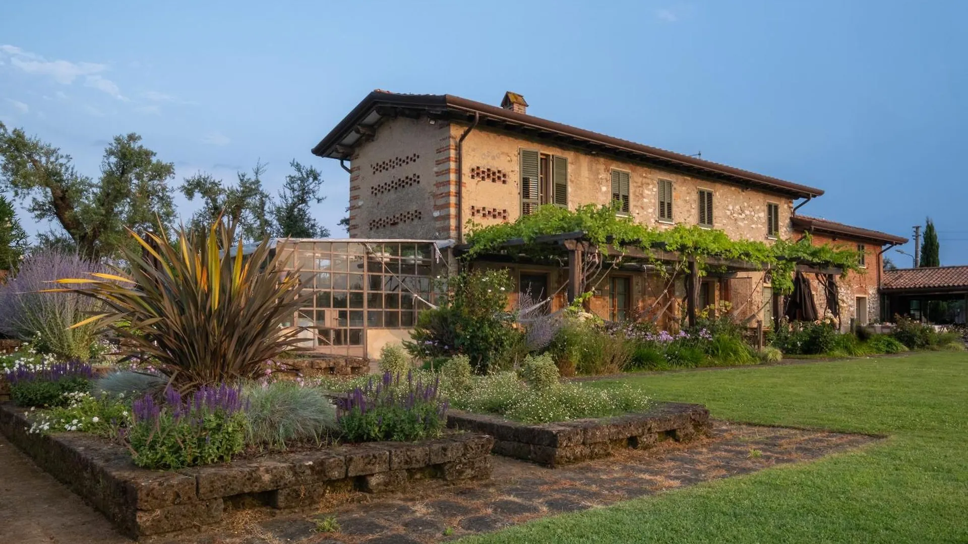 Olimagio Farm Stay With Animals And 25M Pool, Beach At Cycling Distance location