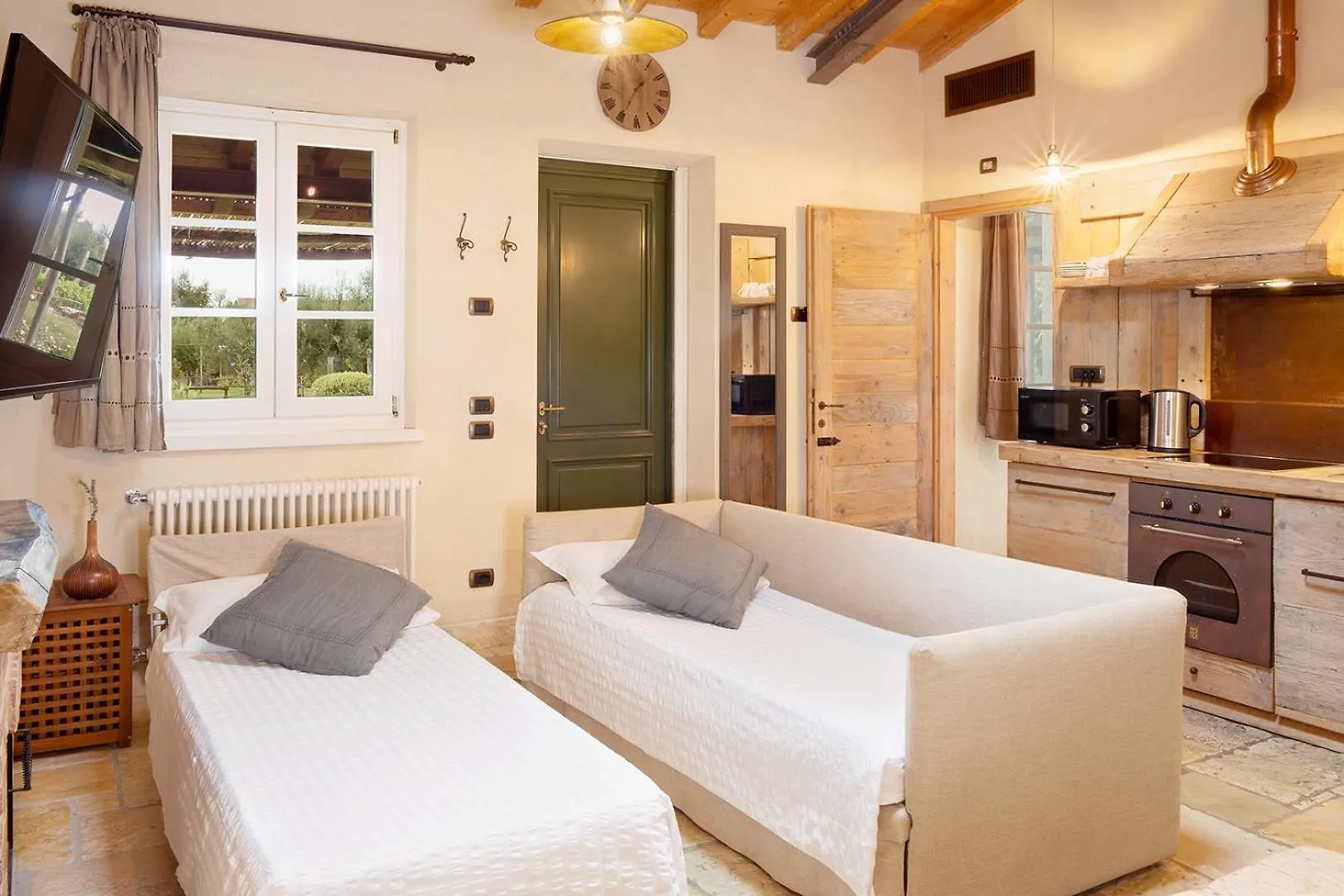 Country house Olimagio Farm Stay With Animals And 25M Pool, Beach At Cycling Distance Pietrasanta Italy